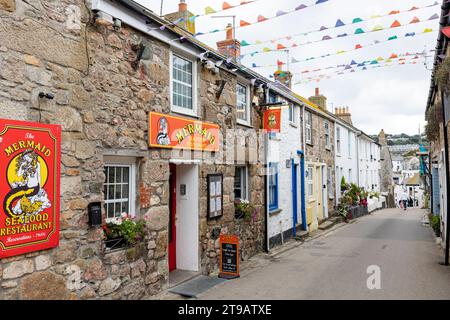 St Ives Cornwall Seafood Restaurant, Mermaid Restaurant im Stadtzentrum, Cornwall, England, UK, 2023 Stockfoto