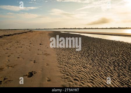Malerischer Blick auf Shela Beach bei Sonnenaufgang in Lamu Isand, Kenia Stockfoto