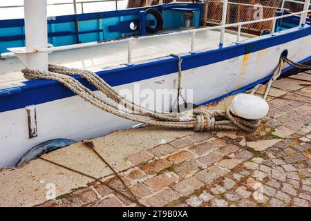 Nahaufnahme eines angelegten Fischerbootes Stockfoto