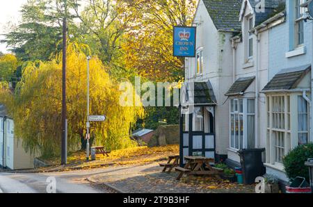 The Crown Inn, Bishops Castle Street, Montgomery, Powys, Wales. Aufgenommen im November 2023. Stockfoto