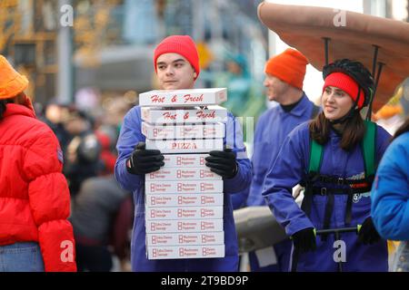 NY, USA. November 2023. New York, USA, 23. November 2023 - Teilnehmer an der Macys Thanksgiving Day Parade 2023 am 23. November 2023 in New York City Foto: Giada Papini Rampelotto/EuropaNewswire (Credit Image: © Luiz Rampelotto/ZUMA Press Wire) NUR REDAKTIONELLE VERWENDUNG! Nicht für kommerzielle ZWECKE! Stockfoto