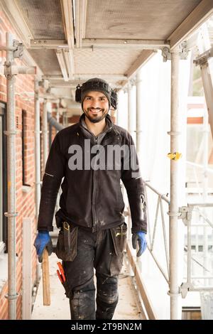 Porträt glücklicher Bauarbeiter Stockfoto