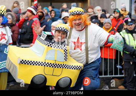 Vereinigte Staaten. November 2023. New York, USA, 23. November 2023 - 2023 Macys Thanksgiving Day Parade am 23. November 2023 in New York City Credit: Giada Papini Rampelotto/EuropaNewswire/dpa/Alamy Live News Stockfoto