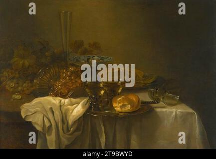 Stillleben mit einer umgedrehten Silbertazza - von Adriaen Jansz. Kraen Stockfoto