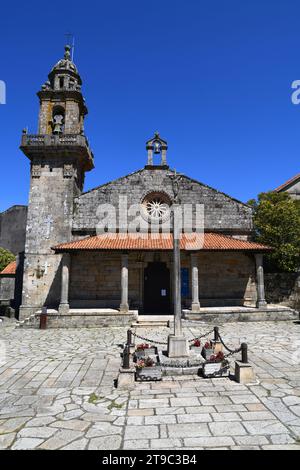 Muros, Colegiata de San Pedro oder Colegiata de Santa Maria del Campo (gotisch, 14. Jahrhundert mit Glockenturm Barock, 18. Jahrhundert). A Coruna, Galicien, S Stockfoto