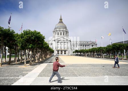 San Francisco, KALIFORNIEN, USA – 26. Juli 2023: Das San Francisco City Hall ist der Sitz der Stadt und des County von San Francisco, Kalifornien. Stockfoto