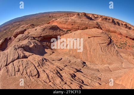 Die östlichen Felsen der New Wave entlang des Beehive Trail im Glen Canyon Recreation Area bei Page Arizona. Stockfoto