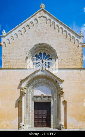 Galatina, Lecce, Apulien, Italien. Altes Dorf in Salento. Die antike Basilika Santa Caterina d'Alessandria mit ihren wunderschönen Fresken. Die große Stockfoto