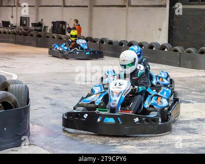 British Indoor Karting Championship 2023: Das große Finale und die Krönung der 5 britischen Meister fand im TeamSport Warrington Multi-Level 1000 statt Stockfoto