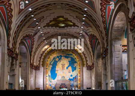 Historisches Art déco-Wolkenkratzer Guardian Building aus dem Jahr 1928 mit einer farbenfrohen gefliesten Lobby und Verkaufsflächen. Detroit, Usa Stockfoto