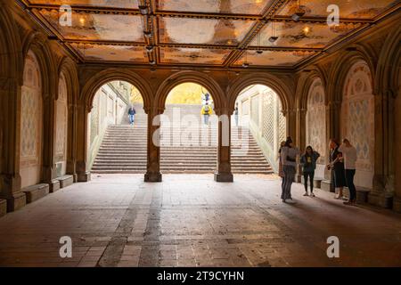 Die Fußgängerunterführung in Bethesda Terrasse, Central Park, New York City. Stockfoto