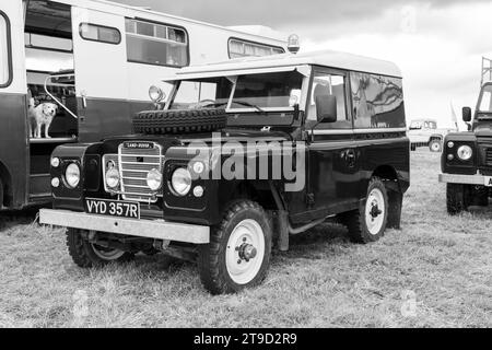 Low Ham.Somerset.United Kingdom.23. Juli 2023.Ein Land Rover der Serie 3 aus dem Jahr 1976 ist auf der Somerset Steam and Country Show zu sehen Stockfoto