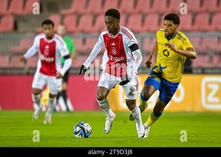 Amsterdam, Niederlande. November 2023. AMSTERDAM, NIEDERLANDE - 24. NOVEMBER: Jaydon Banel von Jong Ajax in Aktion während des niederländischen Keuken Kampioen Divisie Spiels zwischen Jong Ajax und TOP Oss im Sportpark de toekomst am 24. November 2023 in Amsterdam. (Foto von Jan Mulder/Orange Pictures) Credit: Orange Pics BV/Alamy Live News Stockfoto