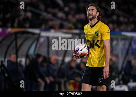 Breda, Niederlande. November 2023. BREDA, NIEDERLANDE - 24. NOVEMBER: Jan van den Bergh vom NAC Breda lacht während des niederländischen Spiels Keuken Kampioen Divisie zwischen NAC Breda und FC den Bosch am 24. November 2023 im Rat Verlegh Stadion in Breda. (Foto von Gabriel Calvino Alonso/Orange Pictures) Credit: Orange Pics BV/Alamy Live News Stockfoto