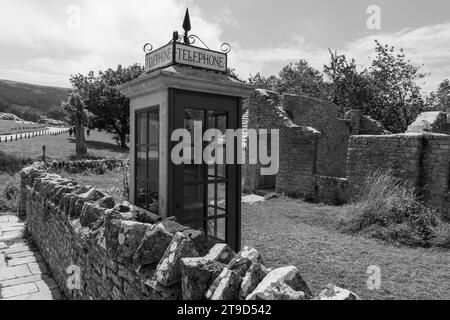 Der Telefonkiosk K1 im Dorf Tyneham in Dorset Stockfoto