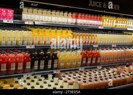 Der Wegmans Food Market wurde im Oktober 2023 am Astor Place in New York City, USA, eröffnet Stockfoto