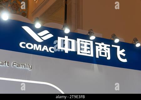 SHANGHAI, CHINA - 24. NOVEMBER 2023 - der COMAC-Stand auf der ersten Shanghai International Commercial Aerospace Industry Exhibition in Shanghai, China, Stockfoto