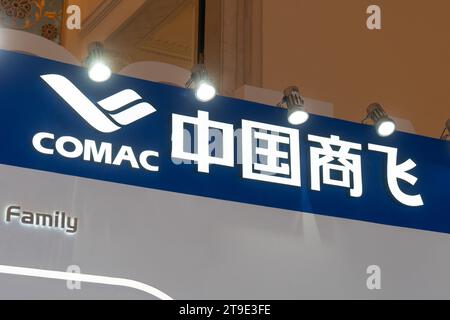 SHANGHAI, CHINA - 24. NOVEMBER 2023 - der COMAC-Stand auf der ersten Shanghai International Commercial Aerospace Industry Exhibition in Shanghai, China, Stockfoto