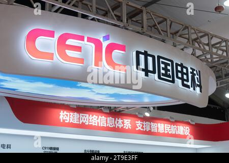 SHANGHAI, CHINA - 24. NOVEMBER 2023 - Stand der China Electronics auf der ersten Shanghai International Commercial Aerospace Industry Exhibition in S Stockfoto