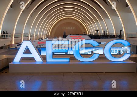 SHANGHAI, CHINA - 24. NOVEMBER 2023 - der AECC-Stand auf der ersten Shanghai International Commercial Aerospace Industry Exhibition in Shanghai, China, Stockfoto