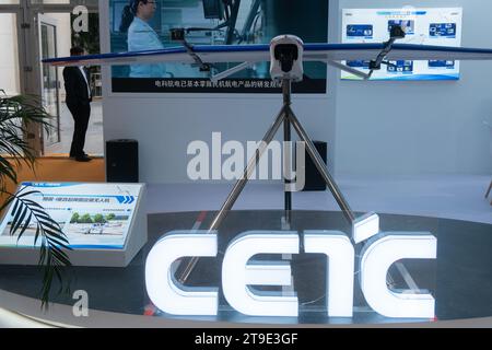 SHANGHAI, CHINA - 24. NOVEMBER 2023 - Stand der China Electronics auf der ersten Shanghai International Commercial Aerospace Industry Exhibition in S Stockfoto