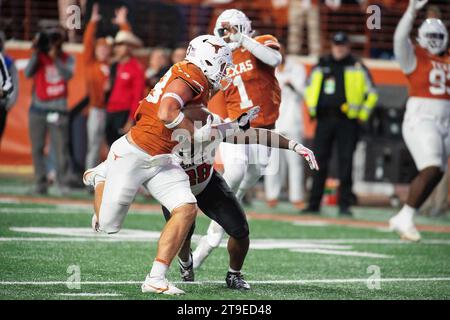 24. November 2023: Texas Longhorns Jett Bush (43) in Aktion während des NCAA Football-Spiels zwischen der Texas Tech University im Darrell K. Royal Texas Memorial Stadium. Austin, Texas Mario Cantu/CSM Stockfoto