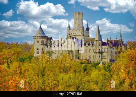 Schloß Marienburg bei Hildesheim/Pattensen Ernst August von Hannover - gesehen am 22.11.2023 *** Schloss Marienburg bei Hildesheim Pattensen Ernst August von Hannover gesehen am 22 11 2023 Credit: Imago/Alamy Live News Stockfoto