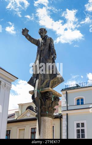 Krakau, Polen - 18. Juli 2023: Statue von Piotr Skarga polnischer Jesuitenprediger und Hauptfigur der Gegenreformation im polnischen litauischen Commonwealth in Krakau Malopolska Stockfoto