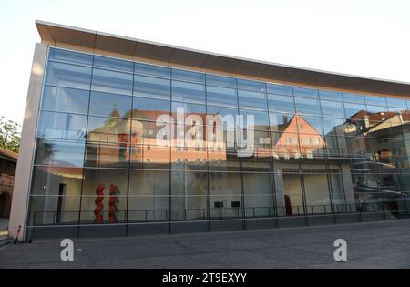 Nürnberg, Deutschland - 4. September 2019: Das neue Museum Nürnberg im Zentrum von Nürnberg. Stockfoto