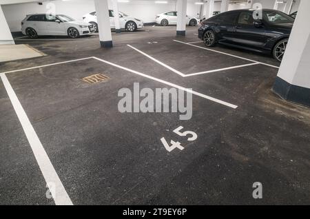 Wien, APCOA Garage Naschmarkt, Renovierung 2023 // Wien, APCOA Naschmarkt Parkplatz Stockfoto