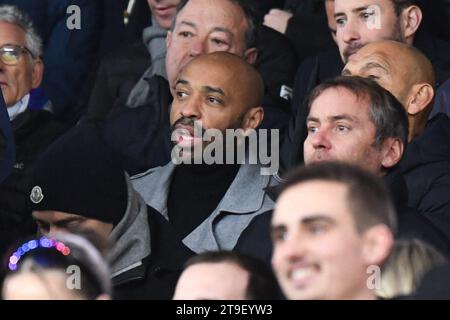 Paris, Frankreich. November 2023. Thierry Henry - PSG vs AS Monaco Ligue 1 im Parc des Princes, Paris, Frankreich, am 24. November 2023. Foto: Lionel Urban/ABACAPRESS.COM Credit: Abaca Press/Alamy Live News Stockfoto