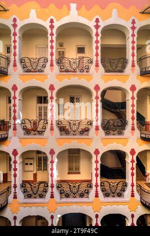 Budapest, Szenes Haus, Wohnhaus Thököly ut 46, István Nagy 1905-1906 // Budapest, Szenes House, Apartmenthaus Thököly ut 46, István Nagy 1905-1906 Stockfoto