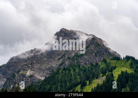 Tolle Bergtour zum Tobermann Gipfel in Vorarlberg Österreich ab Schoppernau Stockfoto
