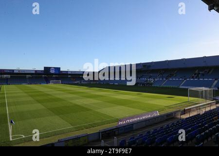 Ein allgemeiner Blick auf das Innere des Fratton Park, Heimstadion von Portsmouth vor dem Spiel der Sky Bet League 1 Portsmouth gegen Blackpool im Fratton Park, Portsmouth, Großbritannien, 25. November 2023 (Foto: Gareth Evans/News Images) Stockfoto