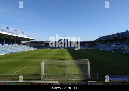 Portsmouth, Großbritannien. November 2023. Ein allgemeiner Blick auf das Innere des Fratton Park, Heimstadion von Portsmouth vor dem Spiel der Sky Bet League 1 Portsmouth gegen Blackpool im Fratton Park, Portsmouth, Großbritannien, 25. November 2023 (Foto: Gareth Evans/News Images) in Portsmouth, Großbritannien am 25. November 2023. (Foto: Gareth Evans/News Images/SIPA USA) Credit: SIPA USA/Alamy Live News Stockfoto