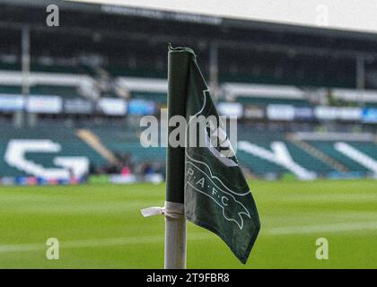 Eine allgemeine Ansicht des Home Park mit Eckfahne während des Sky Bet Championship Matches Plymouth Argyle vs Sunderland at Home Park, Plymouth, Großbritannien, 25. November 2023 (Foto: Stan Kasala/News Images) Stockfoto