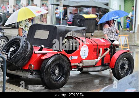 Der Ennstal Classic ist eine der berühmtesten Oldtimer-Rallyes in Österreich und Europa für historische Automobile Stockfoto