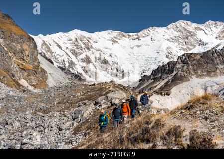 Kanchenjunga South Base Camp Trekking im Himalaya von Oktang, Taplejung, Nepal Stockfoto