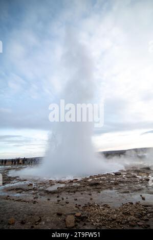 Strokkur Geysir auf Island Stockfoto