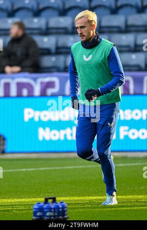 Deepdale, Preston, Großbritannien. November 2023. EFL Championship Football, Preston North End gegen Cardiff City; Preston North End warm Up Credit: Action Plus Sports/Alamy Live News Stockfoto