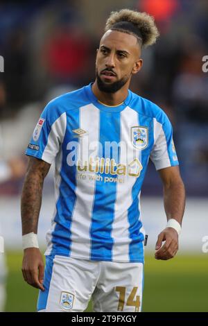 Huddersfield, Großbritannien. November 2023. Sorba Thomas #14 von Huddersfield Town während des Sky Bet Championship Matches Huddersfield Town gegen Southampton im John Smith's Stadium, Huddersfield, Großbritannien, 25. November 2023 (Foto: James Heaton/News Images) in Huddersfield, Großbritannien am 25. November 2023. (Foto: James Heaton/News Images/SIPA USA) Credit: SIPA USA/Alamy Live News Stockfoto