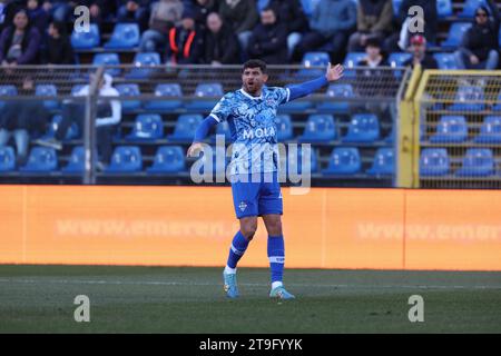 Como, Italien. November 2023. Nicholas Ioannou (Como 1907) während Como 1907 gegen Feralpisalo, italienisches Fußball-Spiel der Serie B in Como, Italien, 25. November 2023 Credit: Independent Photo Agency/Alamy Live News Stockfoto