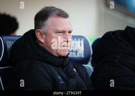 LONDON, Großbritannien - 25. November 2023: Coventry City Manager Mark Robins sieht vor dem EFL Championship Spiel zwischen Millwall FC und Coventry City FC in den (Credit: Craig Mercer/ Alamy Live News) Stockfoto