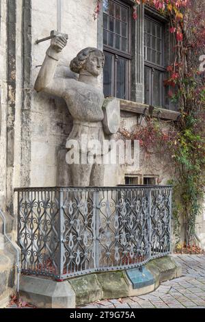 Roland-Statue vor dem Rathaus in Quedlinburg, Sachsen-Anhalt Stockfoto