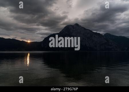 Traunstein, 1691 m ü. M. Hochberg über dem Traunsee in Altmünster am Traunsee, Salzkammergut, Oberösterreich, Österreich © Wojcie Stockfoto