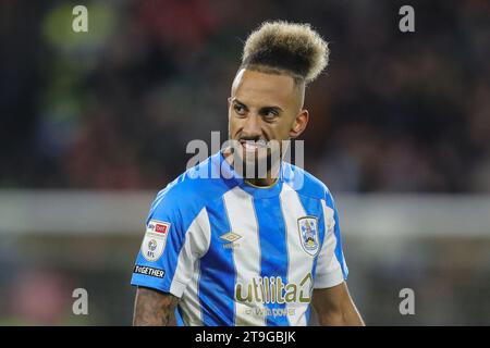 Huddersfield, Großbritannien. November 2023. Sorba Thomas #14 von Huddersfield Town während des Sky Bet Championship Matches Huddersfield Town gegen Southampton im John Smith's Stadium, Huddersfield, Großbritannien, 25. November 2023 (Foto: James Heaton/News Images) in Huddersfield, Großbritannien am 25. November 2023. (Foto: James Heaton/News Images/SIPA USA) Credit: SIPA USA/Alamy Live News Stockfoto