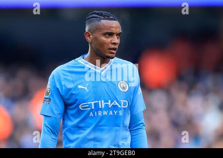 Manchester, Großbritannien. November 2023. Manuel Akanji #25 von Manchester City während des Premier League-Spiels Manchester City gegen Liverpool im Etihad Stadium, Manchester, Großbritannien, 25. November 2023 (Foto: Conor Molloy/News Images) in Manchester, Großbritannien am 25.11.2023. (Foto: Conor Molloy/News Images/SIPA USA) Credit: SIPA USA/Alamy Live News Stockfoto