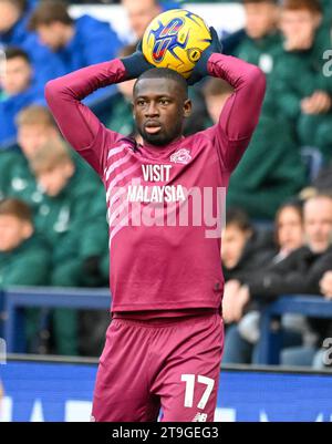 Deepdale, Preston, Großbritannien. November 2023. EFL Championship Football, Preston North End gegen Cardiff City; Jamilu Collins aus Cardiff City gewinnt in Credit: Action Plus Sports/Alamy Live News Stockfoto