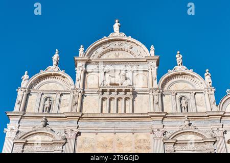 Venedig, Italien - 9. November 2023: Fassade der Basilica dei Santi Giovanni e Paolo Stockfoto