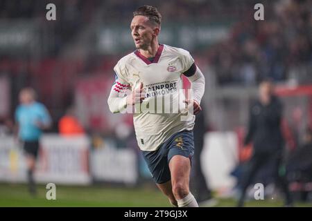 Enschede, Niederlande. November 2023. ENSCHEDE, NIEDERLANDE - 25. NOVEMBER: Luuk de Jong von PSV während des niederländischen Eredivisie-Spiels zwischen FC Twente und PSV am 25. November 2023 in de Grolsch Veste in Enschede, Niederlande (Foto: Rene Nijhuis/Orange Pictures) Credit: Orange Pics BV/Alamy Live News Stockfoto
